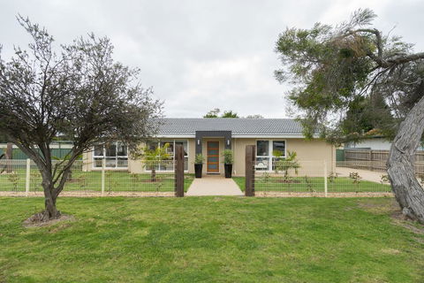 Xanadu Shores - Tourism Canberra 0