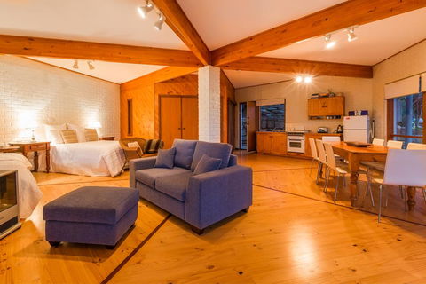 Yallingup's Best Located Beach House - Tourism Canberra 1