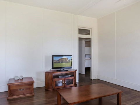 Yamba Pilot Cottage 1 - Pets Welcome - Close To Beach - Tourism Canberra 1