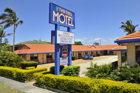 Yamba Twin Pines Motel - Tourism Canberra 0