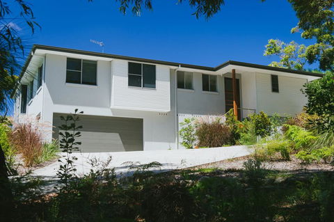 YARINGA - Retreat Style Accomodation With Swimming Pool - Tourism Canberra 1