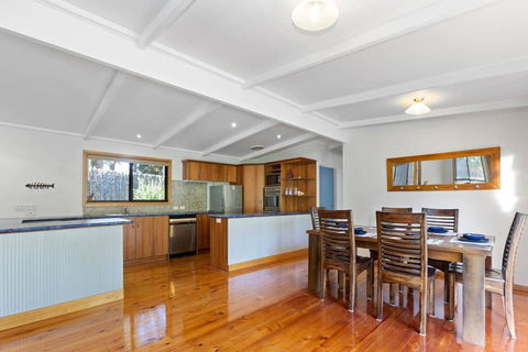 YARRABEE - The Perfect Getaway! - Tourism Canberra 1