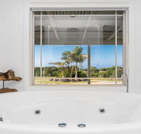 Your Luxury Escape - Byron Sunset Breeze - Tourism Canberra