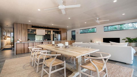 Your Luxury Escape - Tallowood - Suffolk Park - Tourism Canberra 2