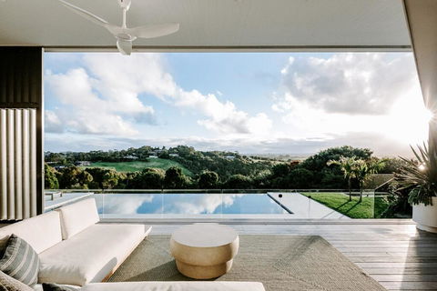 Your Luxury Escape - The Retreat - Tourism Canberra 0