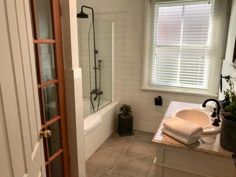 YSG The Edward Townhouse 153 - Walk To Town - Tourism Canberra 2