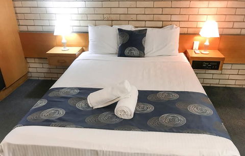 ZED MOTELS Tropical Gateway - Tourism Canberra 2