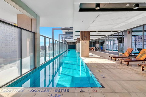 \'West End Penthouse\' Sky-high Resort-style Haven - Tourism Canberra 2