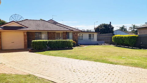 3 Bed Room, Luxury Home - Tourism Canberra 0