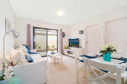 3 Bedrooms Holiday Home Near Sydney Airport - Tourism Canberra 0