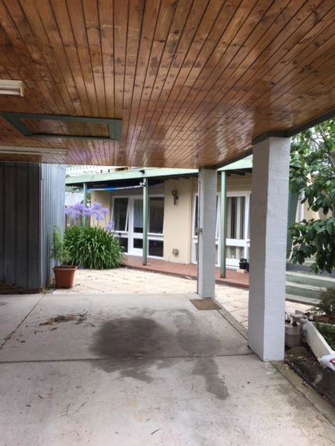 A2, 9A In The East Suburb - Tourism Canberra 1