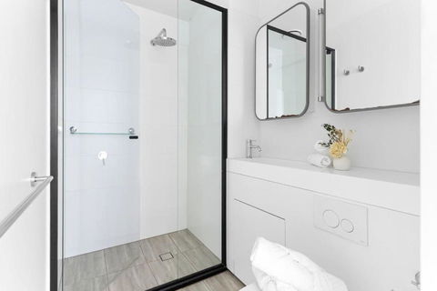 A 2BR Apt Near Melbourne Central & QV Market - Tourism Canberra 2