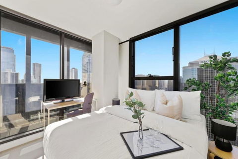A 2BR Apt On Collins With City Views FREE Parking - Tourism Canberra 0