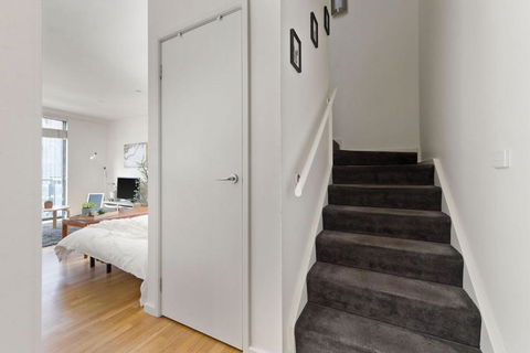 A 2BR Loft Near Melbourne Central FREE Parking - Tourism Canberra 3