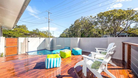 A Beachside Beauty With Pool - Tourism Canberra 0