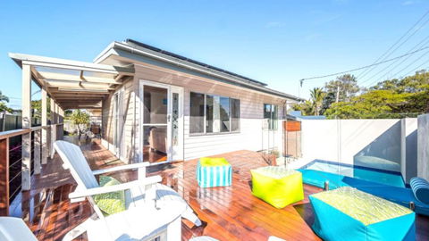 A Beachside Beauty With Pool - Tourism Canberra 2