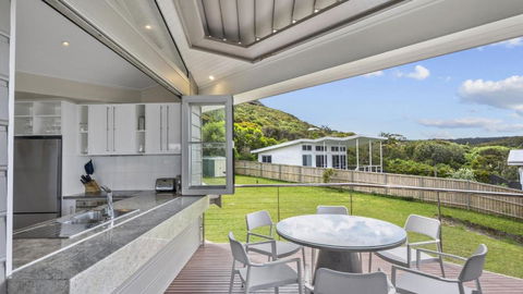 A Beachside Getaway - 8 - Tourism Canberra 4
