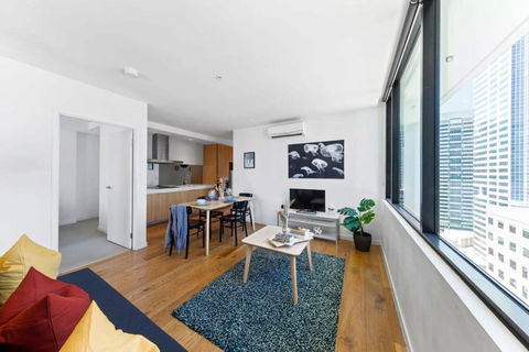 A Chic 2BR Apt City Views Near Southern Cross - Tourism Canberra 1