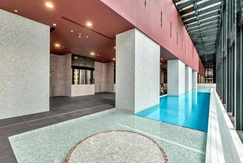 A Chic 2BR Apt Near Melbourne CBD W FREE Parking - Tourism Canberra 2