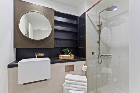 A Chic 2BR Apt Right Next To Melbourne Central - Tourism Canberra 3