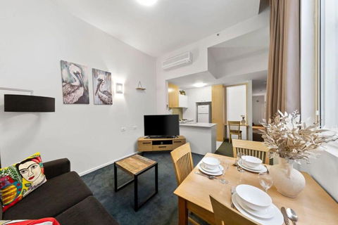 A Chic Apartment On Bourke St Near Chinatown - Tourism Canberra 2