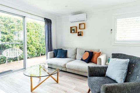 A Chic Coastal Hideaway At Toowoon Bay Beach - Tourism Canberra 2