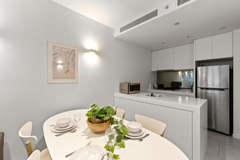 A Chic & Comfy 2BR Apt Near Federation Square - Tourism Canberra 2