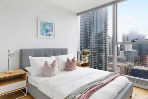 A Chic & Lovely 2BR Apt CBD With City Views - Tourism Canberra 0