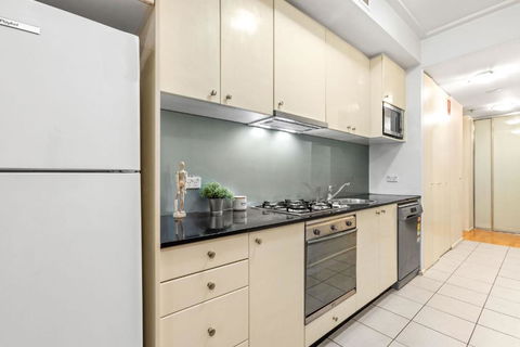 A Chic Studio Right Next To Darling Harbour - Tourism Canberra 4