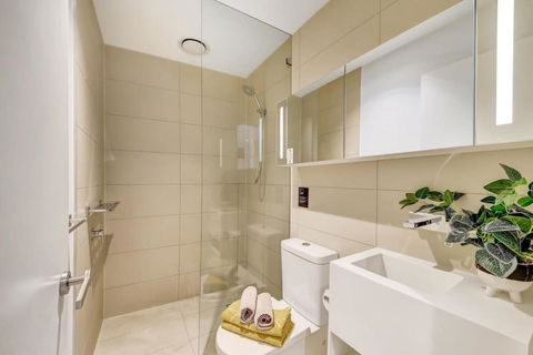 A Comfy 2BR Apt Near Crown & Southern Cross - Tourism Canberra 2