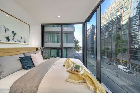 A Comfy 2BR Apt Near Crown & Southern Cross - Tourism Canberra 1