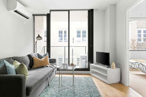 A Cozy 2BR Apt Near Southern Cross FREE Parking - Tourism Canberra 4