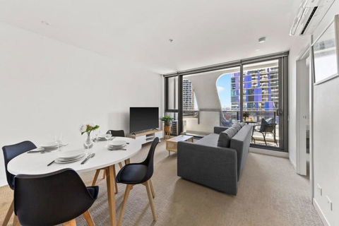 A Cozy 2BR Apt Next To Queen Victoria Market & Melbourne Central With City Views - Tourism Canberra 4