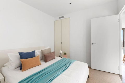 A Cozy 2BR Apt With Free WiFi In Prime Melbourne - Tourism Canberra 1