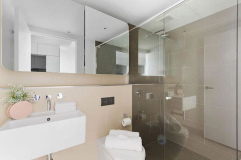 A Cozy 2BR Apt With Free WiFi In Prime Melbourne - Tourism Canberra 2