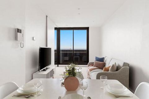 A Cozy 2BR Apt With Free WiFi In Prime Melbourne - Tourism Canberra 0