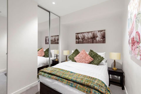 A Cozy & Comfy 2BR Apt Near Victoria Market - Tourism Canberra 3
