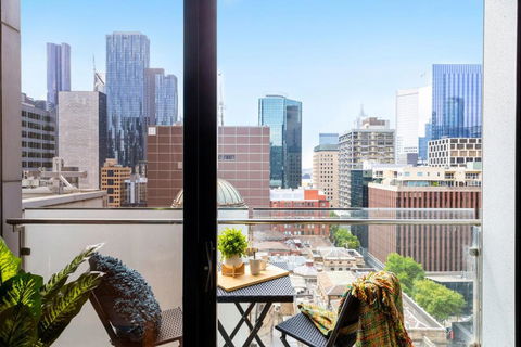 A Cozy & Comfy 2BR Apt Near Victoria Market - Tourism Canberra 4