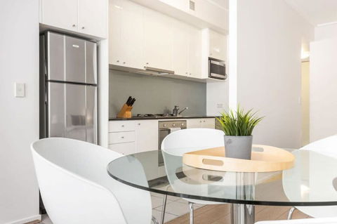A Cozy & Modern Studio Right Next To Darling Harbour - Tourism Canberra 4