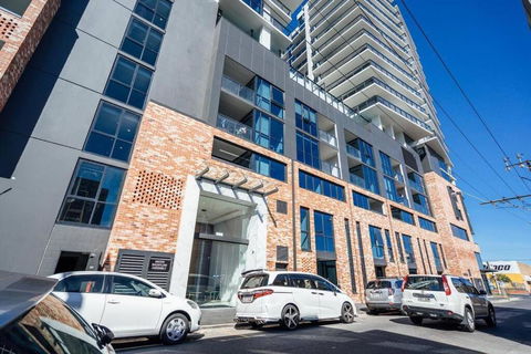 A Cut Above The West 3BR Staycation Pool Gym - Tourism Canberra 1