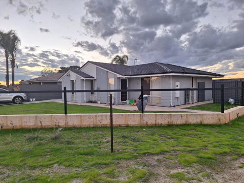 A Haven In Gosnells - Tourism Canberra 0