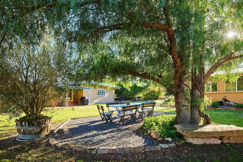 A Stanthorpe Getaway - Tourism Canberra 1