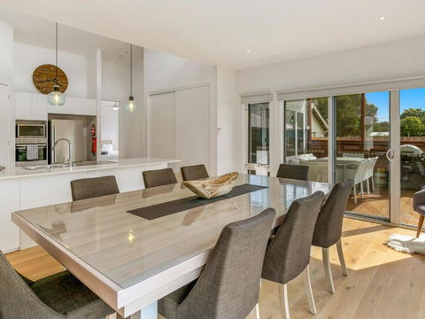 Absolutely Beach - Tourism Canberra 2