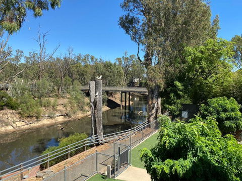 Adelphi Apartments 3 Or 3A - Downstairs 2 Bedroom Or Upstairs King Studio With Balcony - Tourism Canberra 0