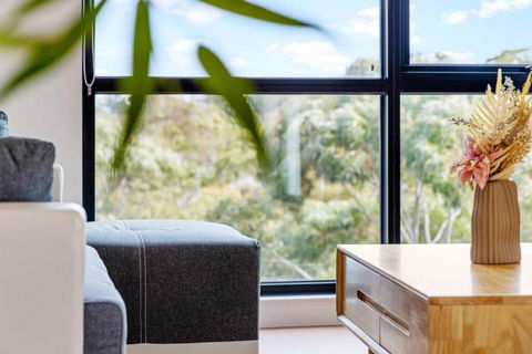 Adorable 2B Apt Near Macquarie Uni - Tourism Canberra 3