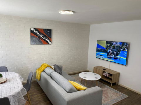 Affordable Inglewood Apartment+Pool - Tourism Canberra 0