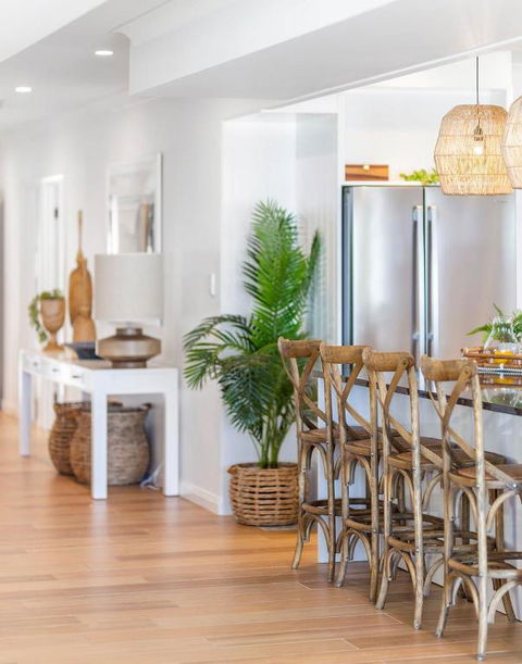 Absolute Beachfront Family Size Home - Tourism Canberra 4