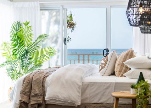 Absolute Beachfront Family Size Home - Tourism Canberra 0