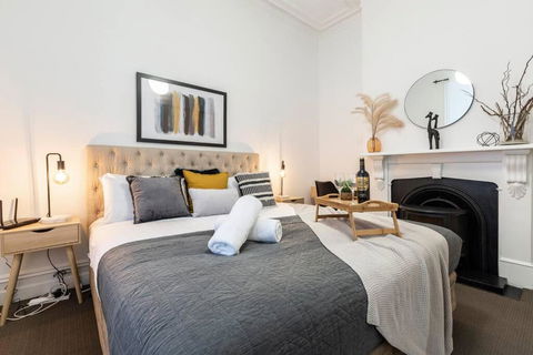 A Carlton Classic - Quaint Inner-City Getaway - Tourism Canberra 1