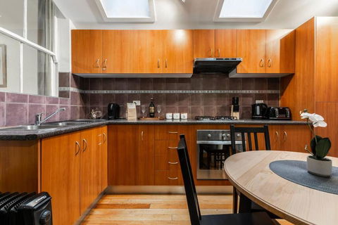 A Carlton Classic - Quaint Inner-City Getaway - Tourism Canberra 2